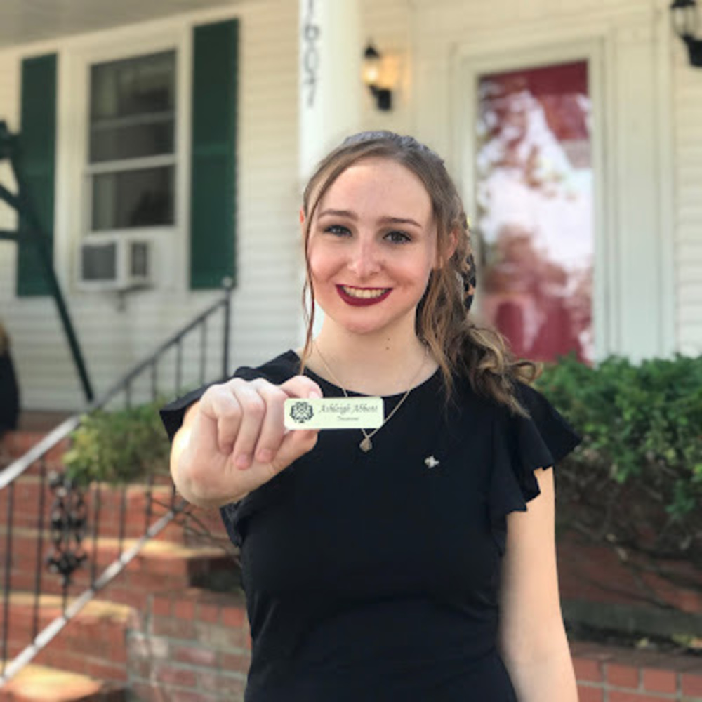 Meet your Posher, Ashleigh